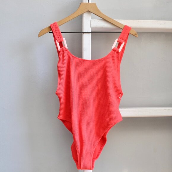 Aerie Resort Red Crinkle Birthday Scoop Cheekiest One Piece Swimsuit Size Medium - Picture 1 of 9
